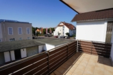 Balkon - Platz für die ganze Familie! Modernisiertes 4-Parteien-Haus in Zellhausen – 110 qm – OG