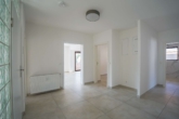 Flur - Platz für die ganze Familie! Modernisiertes 4-Parteien-Haus in Zellhausen – 110 qm – OG