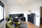 1. OG Büro - Kernsaniertes Reihenhaus in direkter Feldrandlage mit Garten und Garage