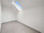 Kinderzimmer DG - Exklusives Wohnen auf zwei Ebenen – Maisonettewohnung mit zwei Balkonen und Garage in Bestlage