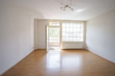 Wohnzimmer - Einziehen & Wohlfühlen – gepflegte 2-Zimmer-Wohnung mit Balkon