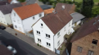 Hausansicht - Sanierungsobjekt mit Potenzial – Freistehendes Zweifamilienhaus für Eigennutzer & Kapitalanleger