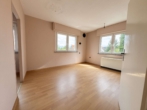 Zimmer - Sanierungsobjekt mit Potenzial – Freistehendes Zweifamilienhaus für Eigennutzer & Kapitalanleger