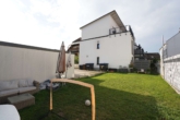 Hof - Modernes Mehrfamilienhaus mit 6 Wohneinheiten – Wärmepumpe, WDVS, Glasfaser uvm.
