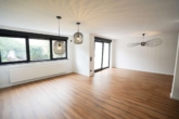 Wohn- und Essbereich - Modernes & kernsaniertes Reihenhaus am Feldrand – lichtdurchflutet mit Garten und Garage
