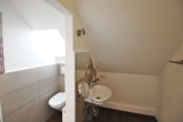 Gäste WC - Wohnen in absoluter TOP Lage in Seligenstadt am Main – 5-Zimmer- Maisonette-Dachgeschosswohnung