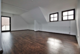Wohnzimmer - Wohnen in absoluter TOP Lage in Seligenstadt am Main – 5-Zimmer- Maisonette-Dachgeschosswohnung
