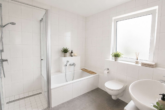 Badezimmer_visualisiert - Barrierefreie 3-Zimmer-Wohnung im 1. OG mit Aufzug & Südbalkon