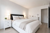 Schlafzimmer_visualisiert - Barrierefreie 3-Zimmer-Wohnung im 1. OG mit Aufzug & Südbalkon