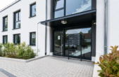 Außenansicht_7 - Barrierefreie 3-Zimmer-Wohnung im 1. OG mit Aufzug & Südbalkon