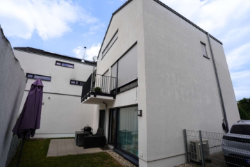 Ihr neues Zuhause in Seligenstadt: Moderne Gartenwohnung mit Terrasse und offener Küche, 63500 Seligenstadt, Erdgeschosswohnung