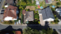 Hausansicht - Willkommen in Ihrem neuen Zuhause-ein Bungalow mit viel Platz und vielseitigen Nutzungsmöglichkeiten