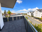 Balkon - Wohnen mit besonderem Flair: Lichtdurchflutete 2-Zimmer-Wohnung mit Rundumbalkon und TG-Stellplatz
