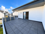 Balkon - Wohnen mit besonderem Flair: Lichtdurchflutete 2-Zimmer-Wohnung mit Rundumbalkon und TG-Stellplatz