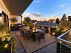 Balkon (Visual) - Wohnen mit besonderem Flair: Lichtdurchflutete 2-Zimmer-Wohnung mit Rundumbalkon und TG-Stellplatz