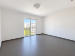 Schlafzimmer - Wohnen mit besonderem Flair: Lichtdurchflutete 2-Zimmer-Wohnung mit Rundumbalkon und TG-Stellplatz