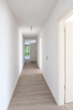 Flur - MODERNE 3-ZIMMER-WOHNUNG – WESTBALKON – BLICK INS GRÜNE – 2 STELLPLÄTZE