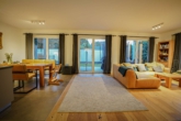 Wohn- und Esszimmer - Elegantes Eigentum! 4-Zi. EG- Wohnung – 138 m² – Seligenstadt – Garten – Aufzug u. TG-Stellplätze –