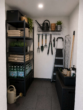Abstellraum Visualisierung - Moderne 3-Zimmer-Dachgeschosswohnung auf zwei Ebenen mit Kücheninsel, Balkon & 2 Stellplätzen