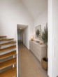 Flur Visualisierung - Moderne 3-Zimmer-Dachgeschosswohnung auf zwei Ebenen mit Kücheninsel, Balkon & 2 Stellplätzen