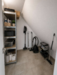 Abstellraum Visualisierung - Moderne 3-Zimmer-Dachgeschosswohnung auf zwei Ebenen mit Kücheninsel, Balkon & 2 Stellplätzen