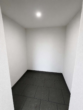 Balkon Abstellraum - Moderne 3-Zimmer-Dachgeschosswohnung auf zwei Ebenen mit Kücheninsel, Balkon & 2 Stellplätzen