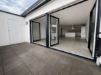 Balkon - Moderne 3-Zimmer-Dachgeschosswohnung auf zwei Ebenen mit Kücheninsel, Balkon & 2 Stellplätzen