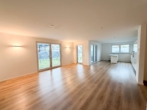 Wohnzimmer - Privatsphäre, Komfort, Wertstabilität – Stilvolle 4-Zimmer-Wohnung mit Garten Seligenstadt