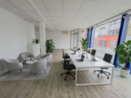 Einrichtung KI visualisiert - Vielseitiges Ladenlokal oder Büro mit großer Schaufensterfront