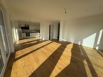 Wohnzimmer - Lichtdurchflutete 2-Zimmer-Wohnung am Main!
