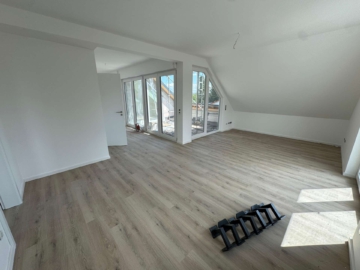 Barrierefreie und topmoderne 4-Zimmer-DG-Wohnung W7 mit Balkon und Loggia in Rodgau Jügesheim, 63110 Rodgau, Etagenwohnung